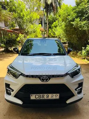 Toyota Raize 2025 SUV (Used)