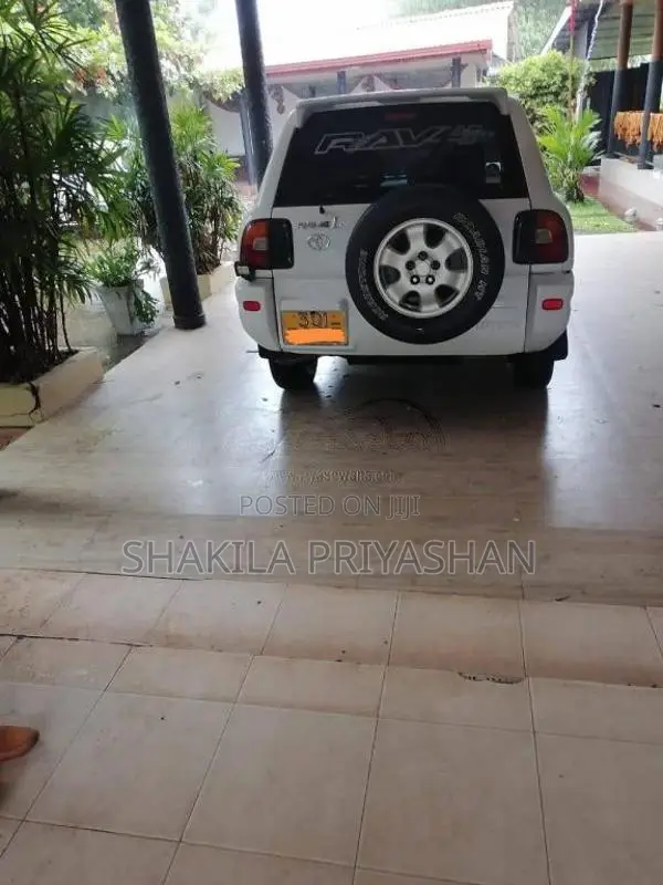 Toyota RAV4 2000 SUV (Used)
