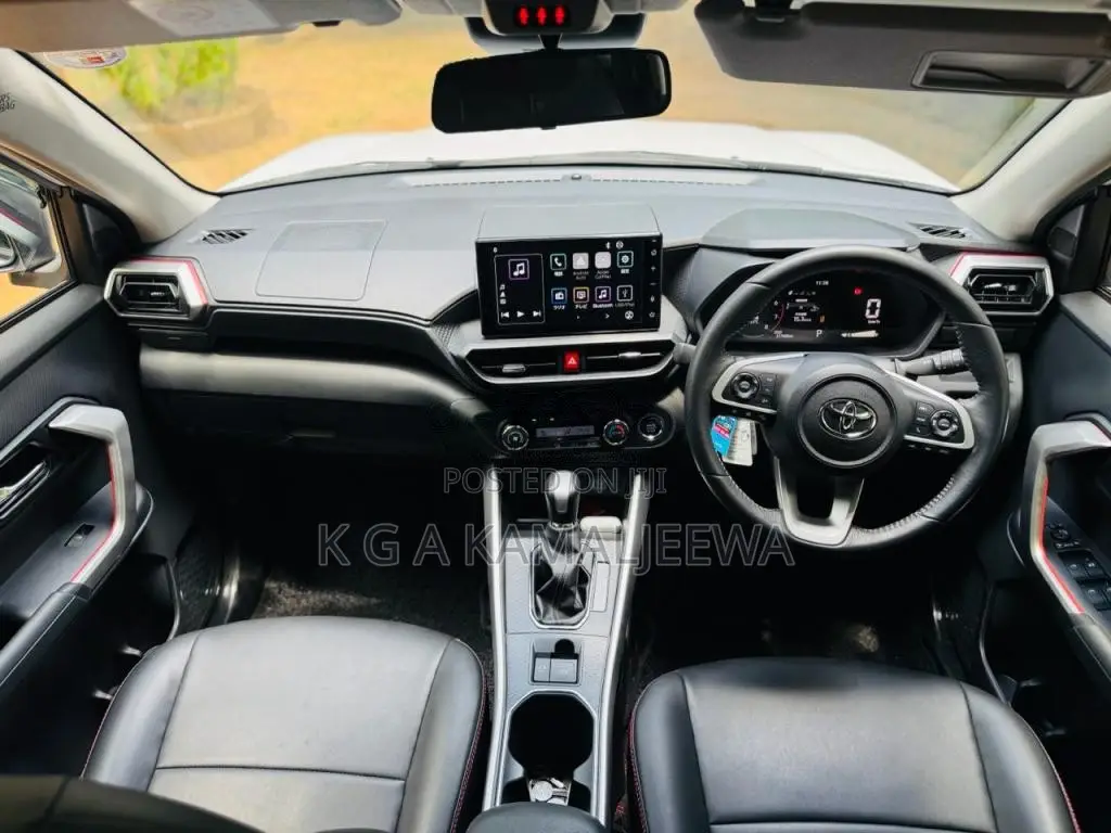 Toyota Raize 2025 SUV (Used)