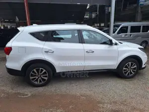 DFSK GLORY 580 2021 SUV (Used)