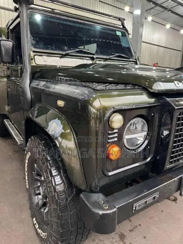 Land-Rover Defender 1985 SUV (Used)