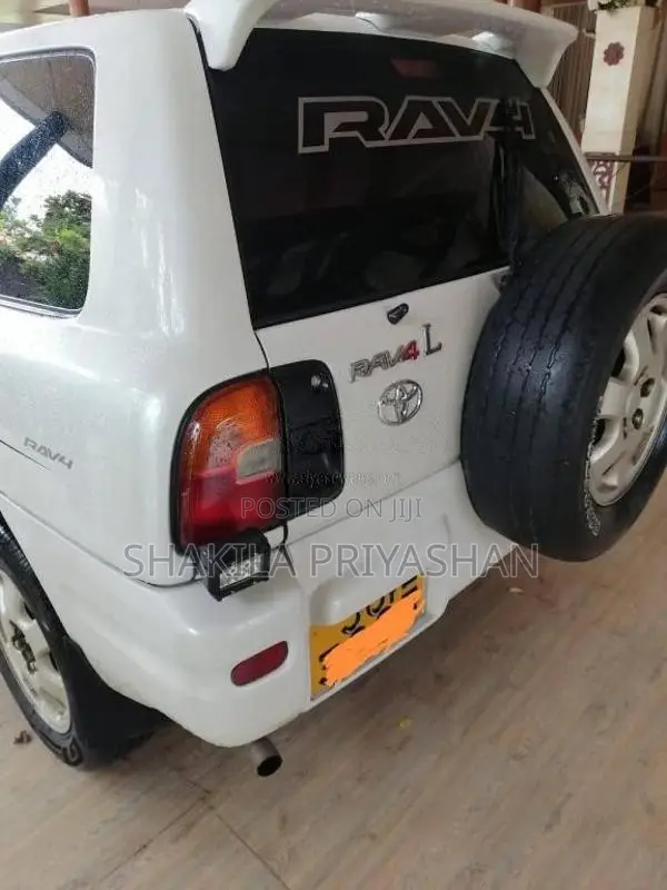 Toyota RAV4 2000 SUV (Used)