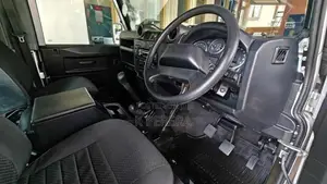 Land-Rover Defender 90 2013 SUV (Used)