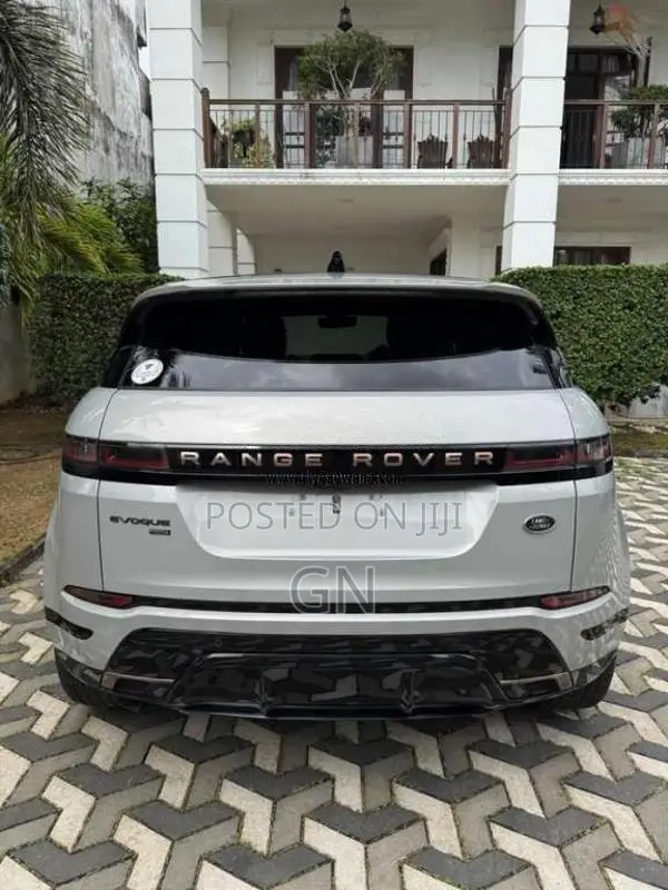 Range-Rover Evoque P300 2024 SUV Unregistered (Recondition)