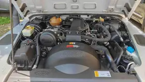 Land-Rover Defender 90 2013 SUV (Used)
