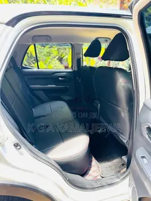 Toyota Raize 2025 SUV (Used)