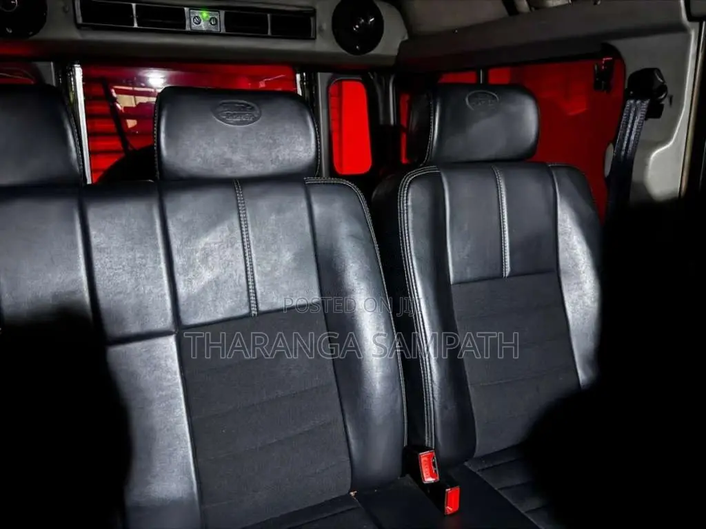 Land-Rover Defender 1985 SUV (Used)