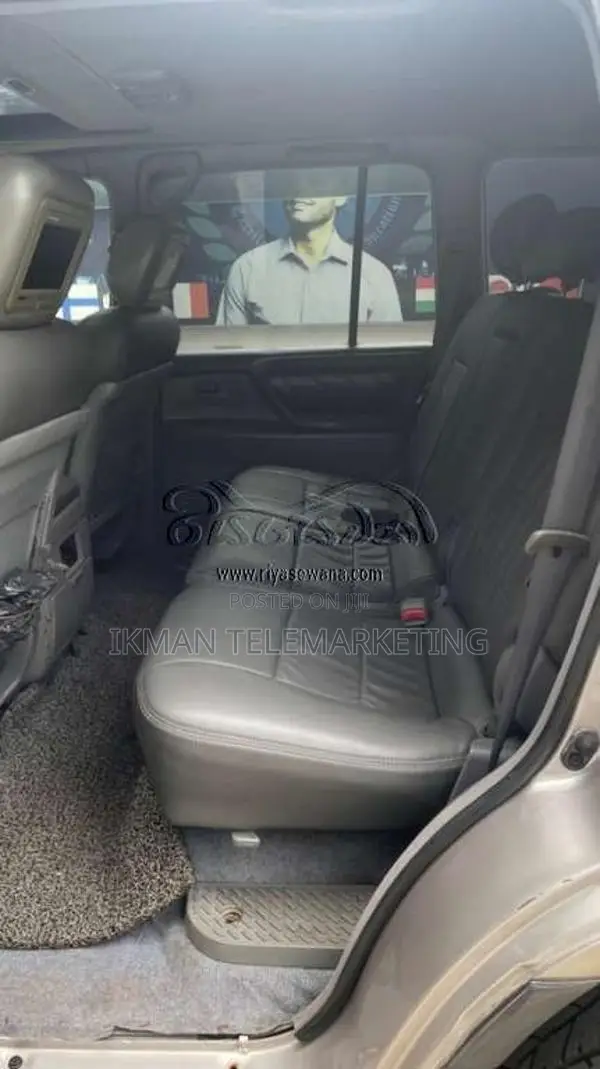 Toyota Land Cruiser Sahara 100 1999 SUV (Used)