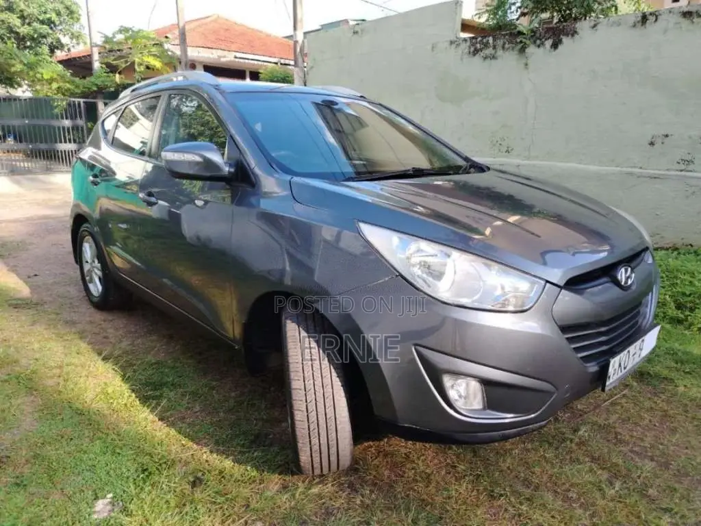 Hyundai Tucson 2011 SUV (Used)
