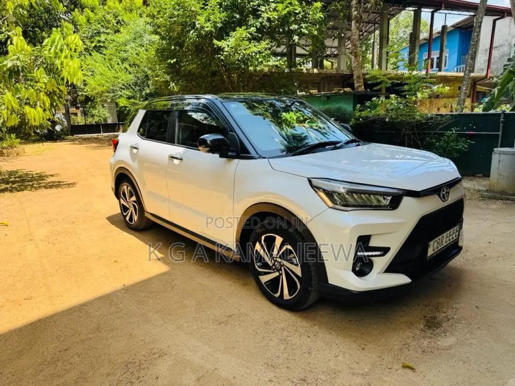 Toyota Raize 2025 SUV (Used)