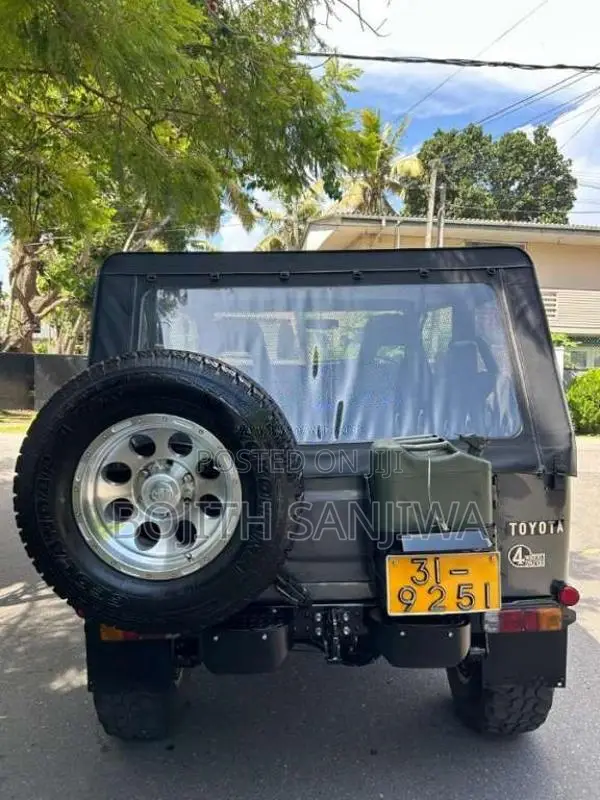 Toyota Land Cruiser BJ 40 1982 SUV (Used)