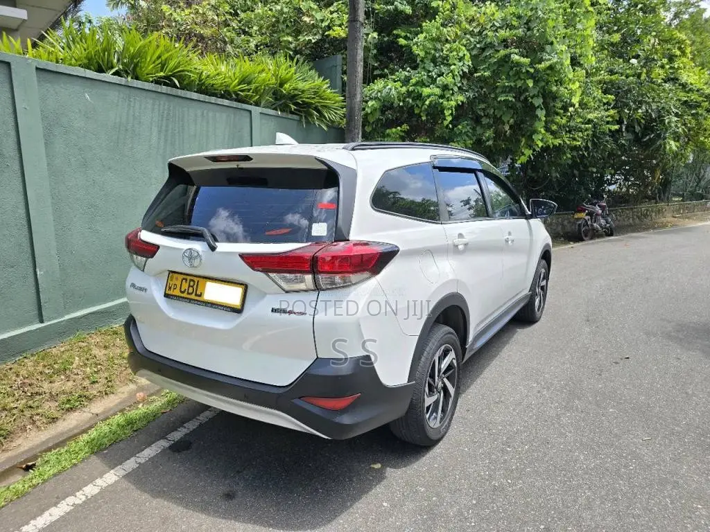 Toyota Rush 2020 SUV (Used)