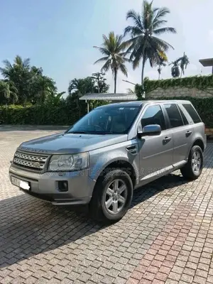 Land-Rover Freelander 2011 SUV (Used)