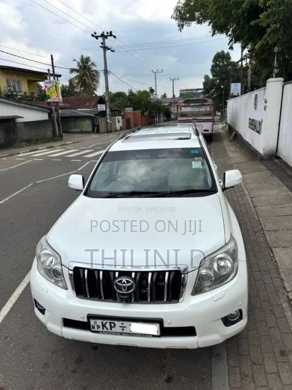 Toyota Land Cruiser 150 2011 SUV (Used)