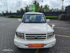 Mitsubishi Pajero 10 2000 SUV (Used)