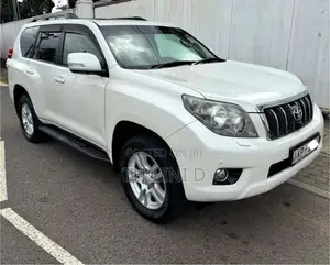 Toyota Land Cruiser 150 2011 SUV (Used)