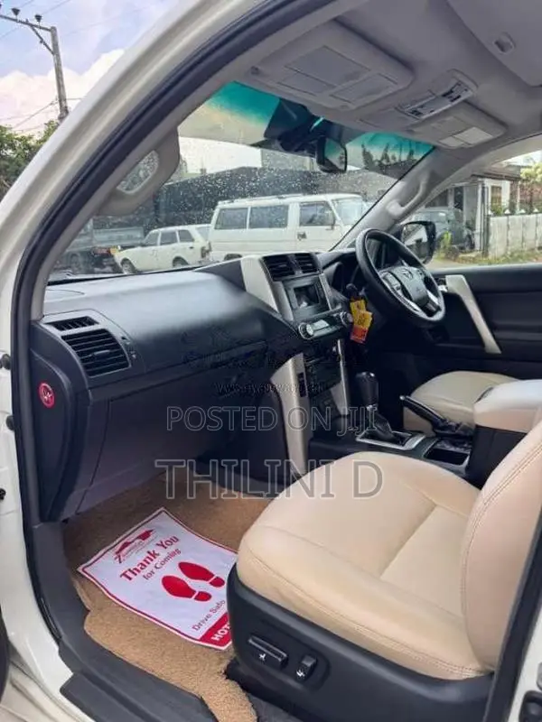 Toyota Land Cruiser 150 2011 SUV (Used)