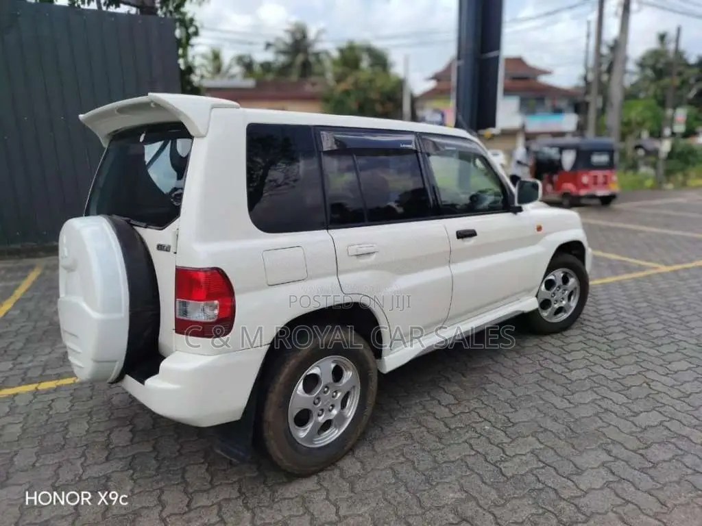 Mitsubishi Pajero 10 2000 SUV (Used)