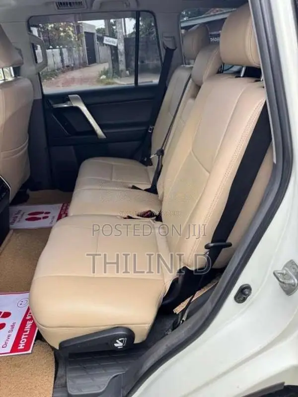 Toyota Land Cruiser 150 2011 SUV (Used)