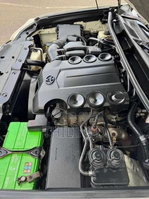 Toyota Land Cruiser 150 2011 SUV (Used)