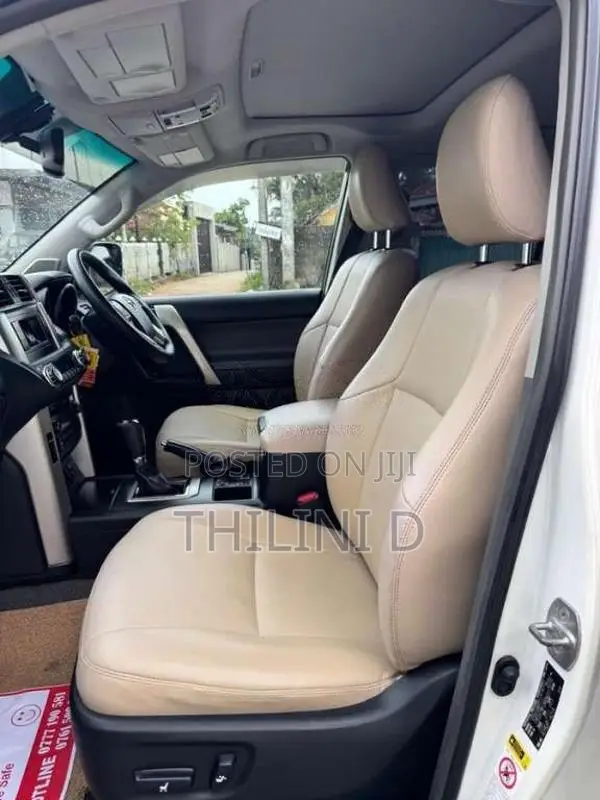 Toyota Land Cruiser 150 2011 SUV (Used)