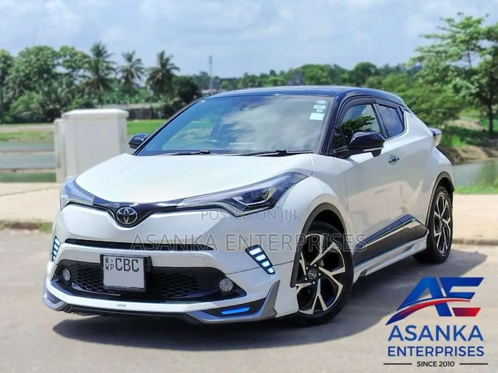 Toyota CHR 2018 SUV (Used)