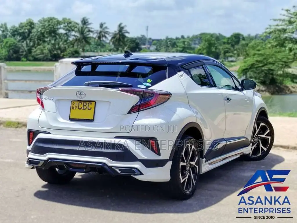 Toyota CHR 2018 SUV (Used)