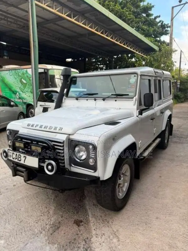 Land-Rover Defender 2014 SUV (Used)