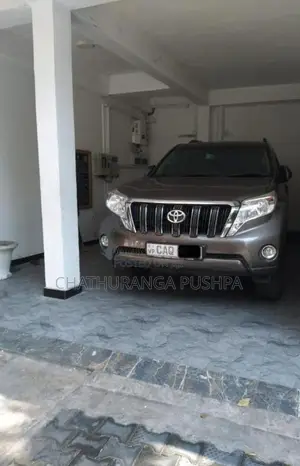 Toyota Land Cruiser 2015 SUV (Used)