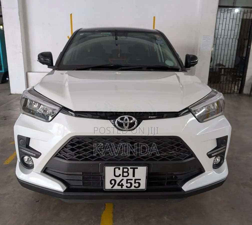 Toyota Raize 2025 SUV (Used)
