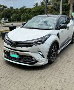 Toyota CHR NGX 10 2018 SUV (Used)