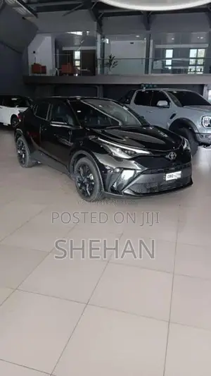 Toyota CHR 2023 SUV (Used)