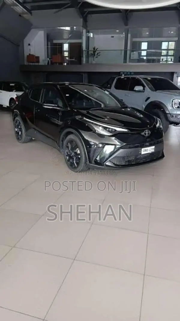Toyota CHR 2023 SUV (Used)