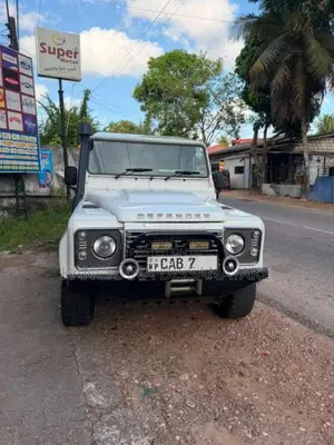 Land-Rover Defender 2014 SUV (Used)