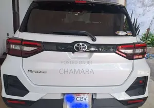 Toyota Raize 2025 SUV (Used)