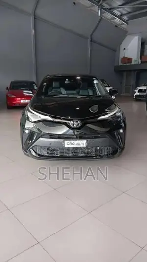 Toyota CHR 2023 SUV (Used)