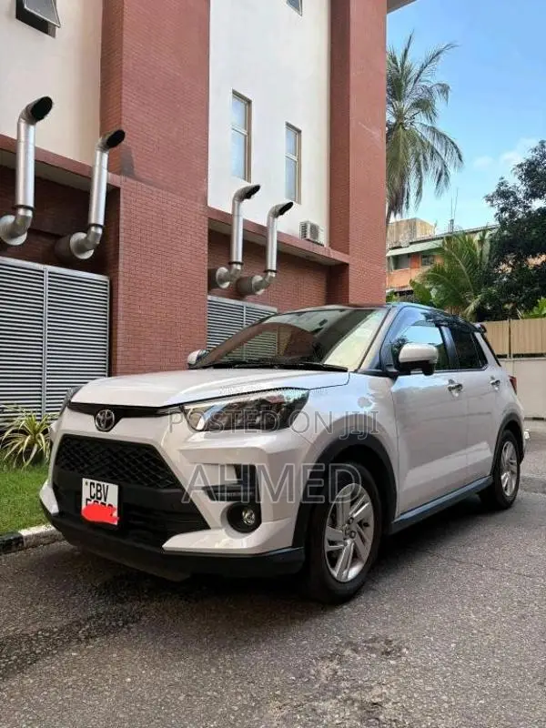 Toyota Raize 2024 SUV (Used)