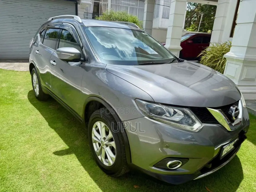 Nissan X-Trail Premium 2016 SUV (Used)