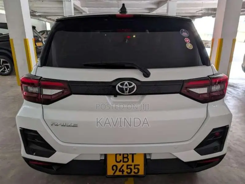 Toyota Raize 2025 SUV (Used)