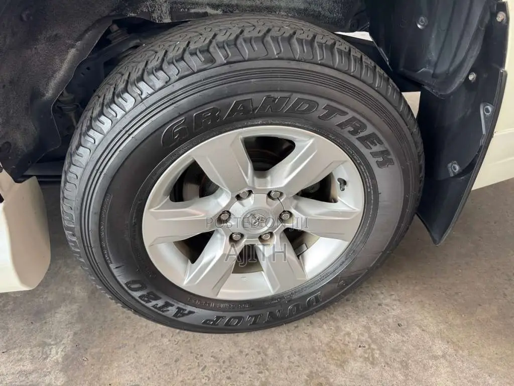 Toyota Land Cruiser Prado 150 TX 2015 SUV (Used)