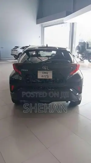 Toyota CHR 2023 SUV (Used)