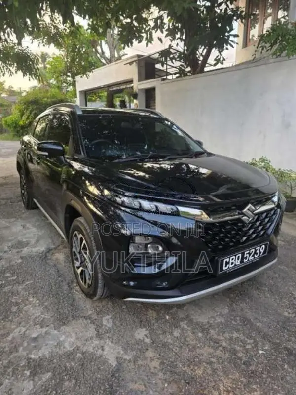 Suzuki Fronx 2025 SUV (Used)