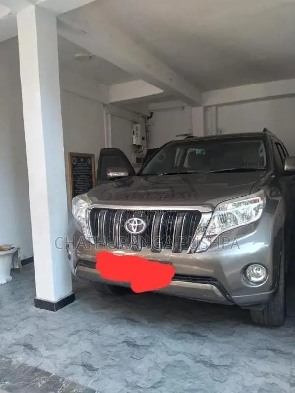 Toyota Land Cruiser 2015 SUV (Used)