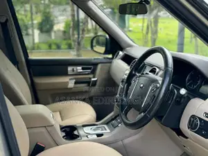 Land-Rover Discovery 4S SDV6 2014 SUV (Used)