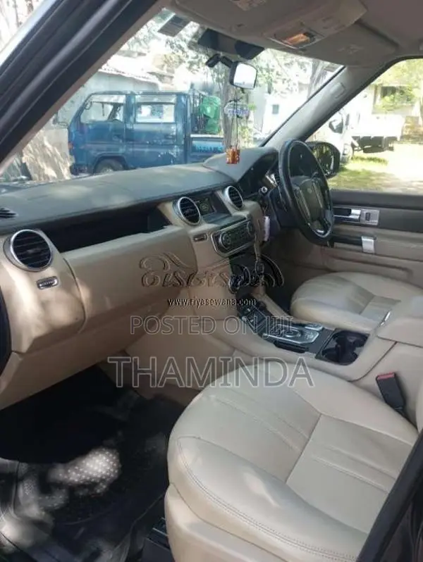 Land-Rover Discovery 4 2016 SUV (Used)