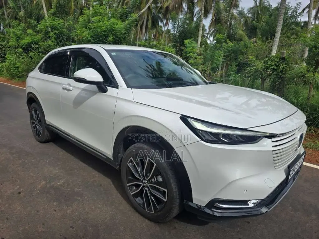 Honda VEZEL Z 2024 SUV (Used)