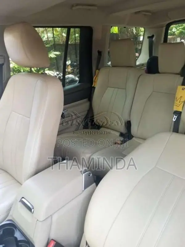 Land-Rover Discovery 4 2016 SUV (Used)