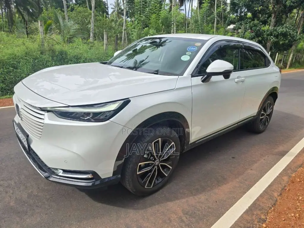 Honda VEZEL Z 2024 SUV (Used)