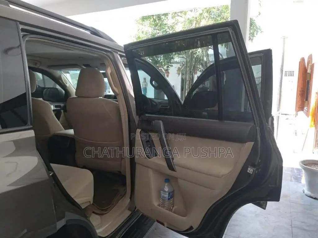 Toyota Land Cruiser 2015 SUV (Used)