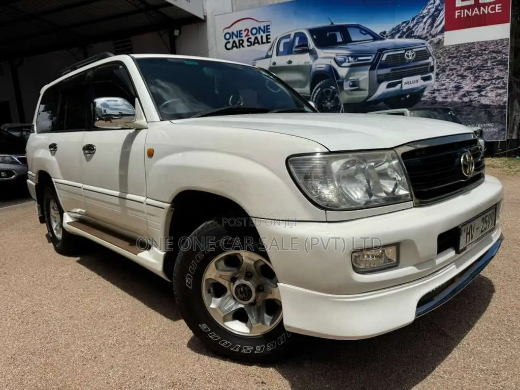 Toyota Land Cruiser Sahara 100 VX V8 2003 SUV (Used)